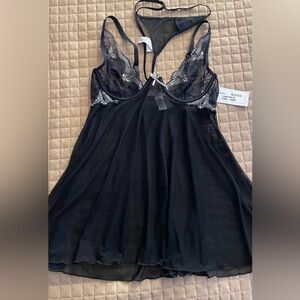 Chic Black Lace Chemise